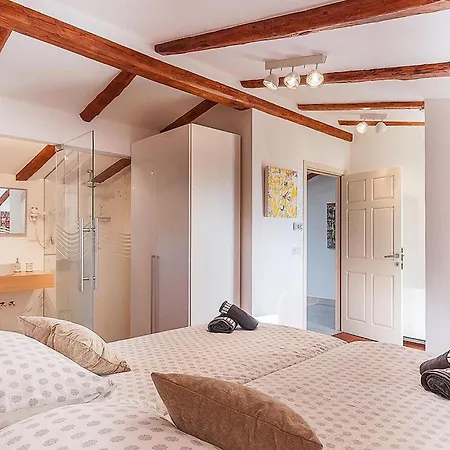 בית נופש Bruna *